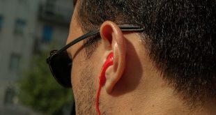 les dangers des écouteurs et des casques audios